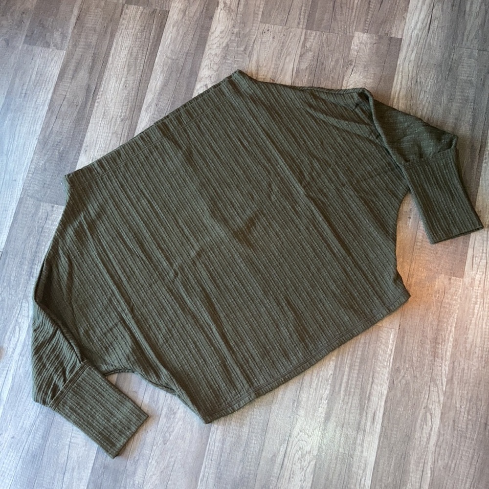 NEW Threadzwear Off the Shoulder Long Sleeve Olive Color Top - Picture 8 of 15